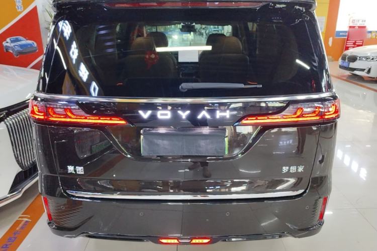 Used VOYAH Dream 2025 PHEV Four-Wheel-Drive Flagship Kunpeng Edition Rear