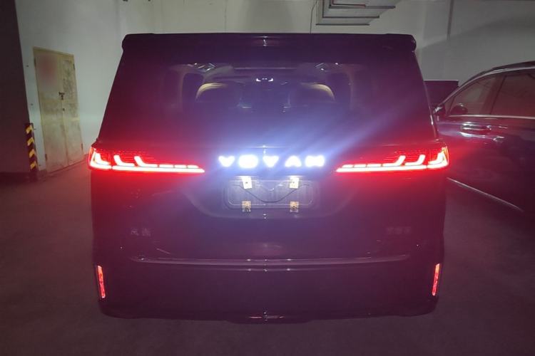 Used VOYAH Dream 2025 PHEV Four-Wheel-Drive Flagship Kunpeng Edition Rear