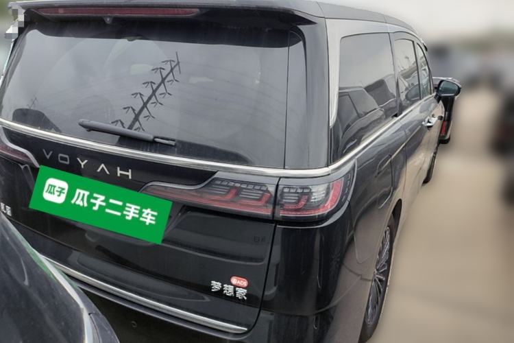 Used VOYAH Dream 2025 PHEV Four-Wheel-Drive Flagship Version – Qiankun Edition Rear
