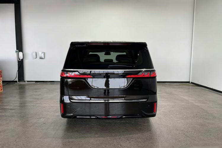 Used VOYAH Dream 2025 PHEV Four-Wheel-Drive Flagship Kunpeng Edition Rear