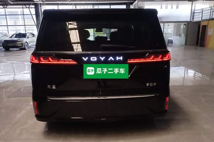 Used VOYAH Dream 2025 PHEV Four-Wheel-Drive Flagship Kunpeng Edition Rear
