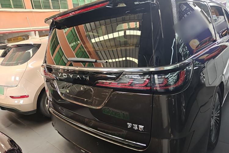 Used VOYAH Dream 2025 PHEV Four-Wheel-Drive Flagship Kunpeng Edition Rear