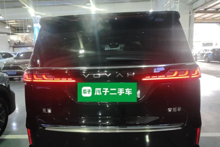 Used VOYAH Dream 2025 PHEV Four-Wheel-Drive Flagship Version – Qiankun Edition Rear