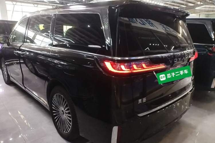 Used VOYAH Dream 2025 PHEV Four-Wheel-Drive Flagship Kunpeng Edition Rear Left 45 Deg