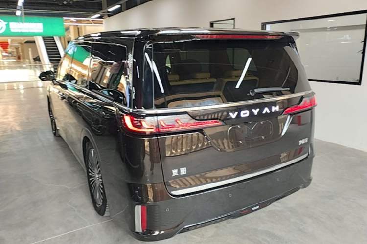 Used VOYAH Dream 2025 PHEV Four-Wheel-Drive Flagship Kunpeng Edition Rear Left 45 Deg