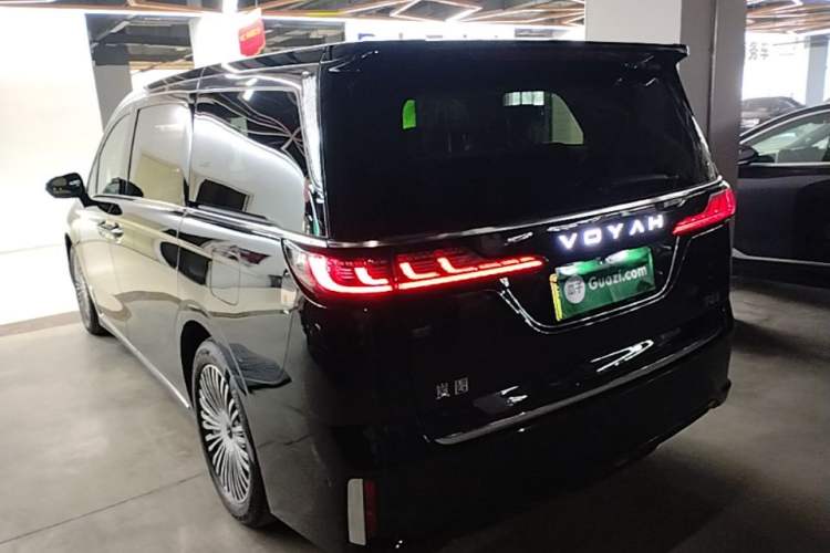Used VOYAH Dream 2025 PHEV Four-Wheel-Drive Flagship Kunpeng Edition Rear Left 45 Deg