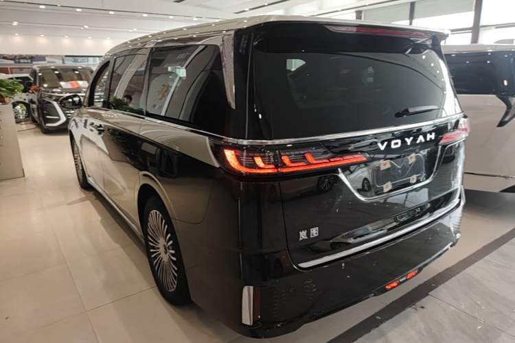 Used VOYAH Dream 2025 PHEV Four-Wheel Drive Prestige Kunpeng Edition Rear Left 45 Deg