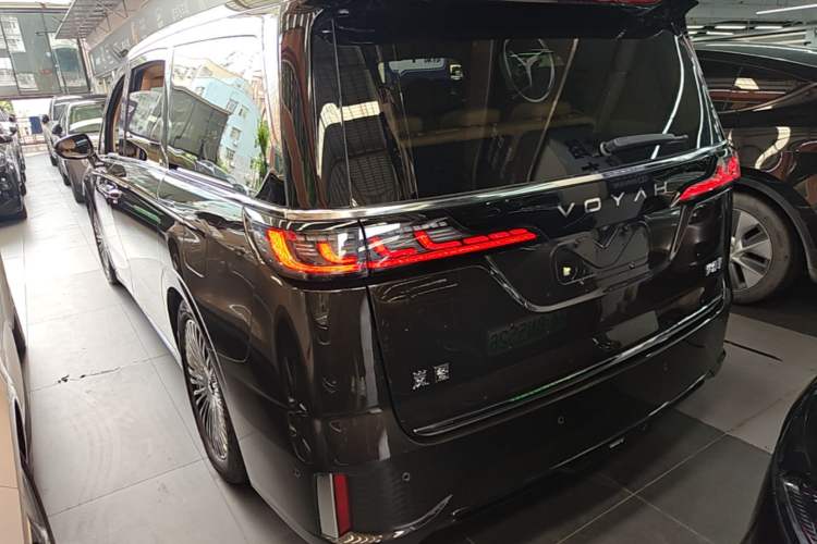 Used VOYAH Dream 2025 PHEV Four-Wheel-Drive Flagship Kunpeng Edition Rear Left 45 Deg