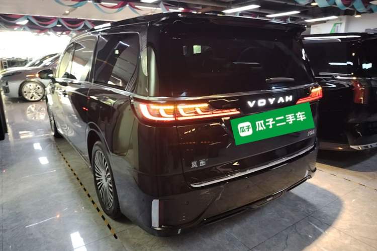 Used VOYAH Dream 2025 PHEV Four-Wheel-Drive Flagship Kunpeng Edition Rear Left 45 Deg