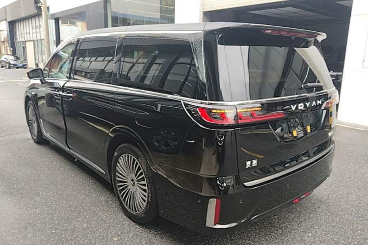 Used VOYAH Dream 2025 PHEV Four-Wheel Drive Prestige Qiankun Edition Rear Left 45 Deg