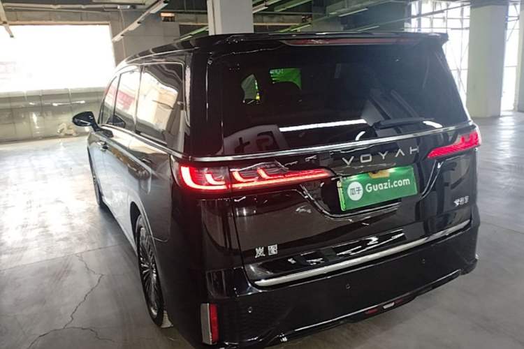 Used VOYAH Dream 2025 PHEV Four-Wheel-Drive Flagship Kunpeng Edition Rear Left 45 Deg