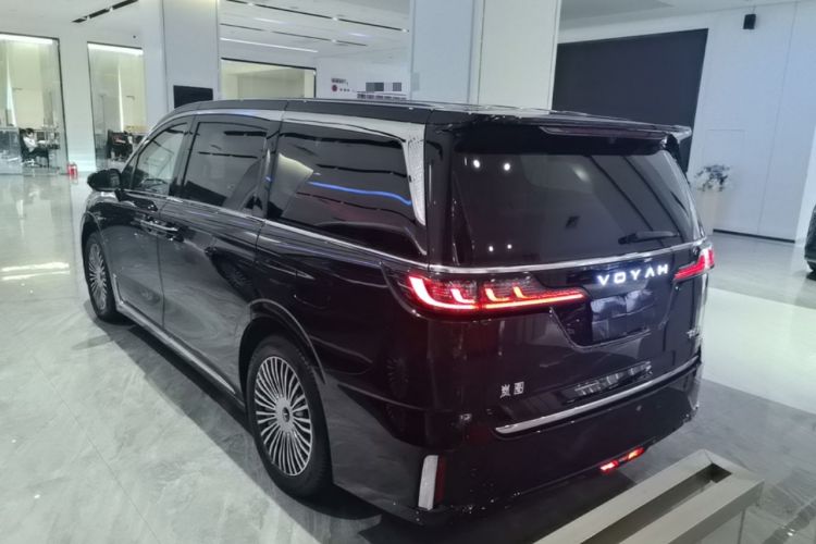 Used VOYAH Dream 2025 PHEV Four-Wheel Drive Excellence Qiankun Edition Rear Left 45 Deg