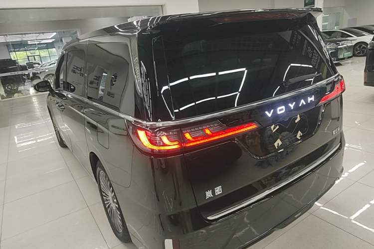 Used VOYAH Dream 2025 PHEV Four-Wheel Drive Prestige Kunpeng Edition Rear Left 45 Deg