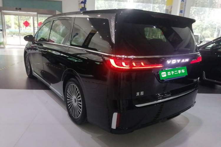 Used VOYAH Dream 2025 PHEV Four-Wheel-Drive Flagship Kunpeng Edition Rear Left 45 Deg