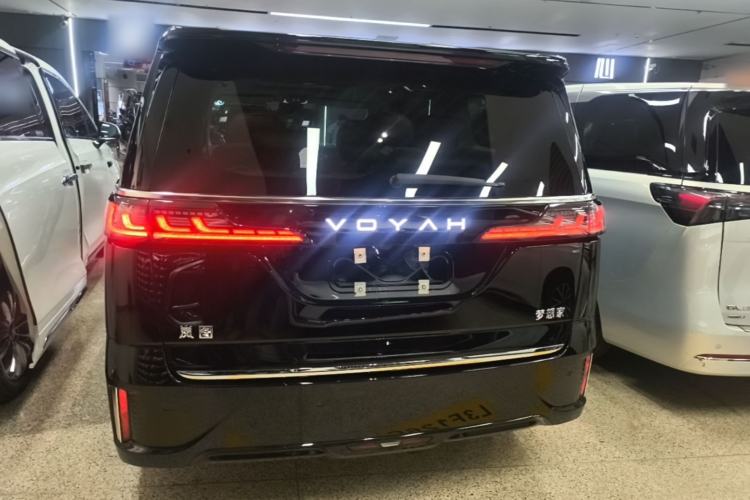 Used VOYAH Dream 2025 PHEV Four-Wheel Drive Prestige Kunpeng Edition Rear