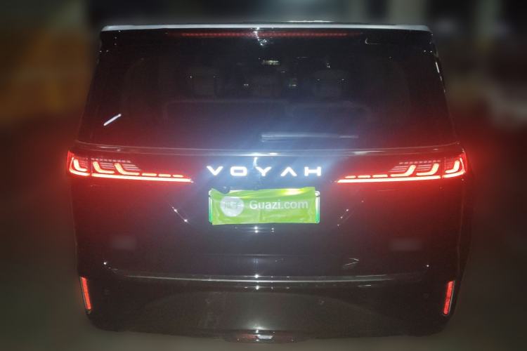 Used VOYAH Dream 2025 PHEV Four-Wheel-Drive Flagship Version – Qiankun Edition Rear