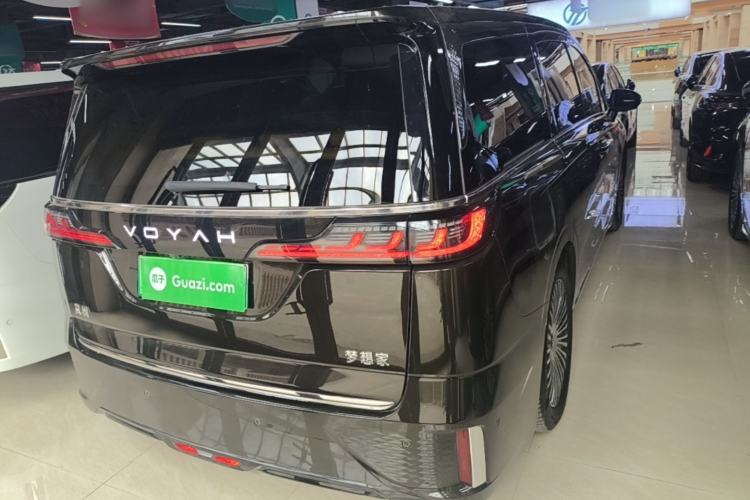 Used VOYAH Dream 2025 PHEV Four-Wheel-Drive Flagship Kunpeng Edition Rear