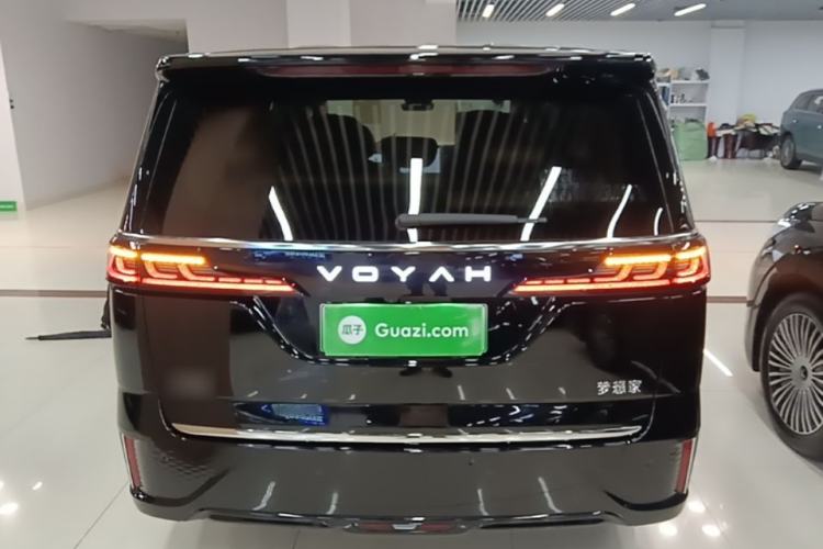 Used VOYAH Dream 2025 PHEV Four-Wheel-Drive Flagship Kunpeng Edition Rear