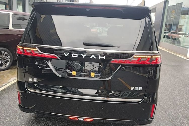 Used VOYAH Dream 2025 PHEV Four-Wheel Drive Prestige Qiankun Edition Rear