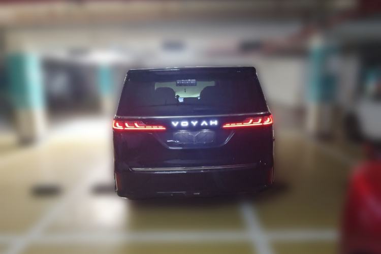 Used VOYAH Dream 2025 PHEV Four-Wheel Drive Prestige Kunpeng Edition Rear