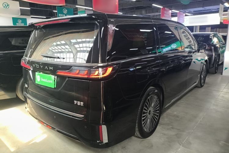 Used VOYAH Dream 2025 PHEV Four-Wheel-Drive Flagship Kunpeng Edition Rear Right 45 Deg