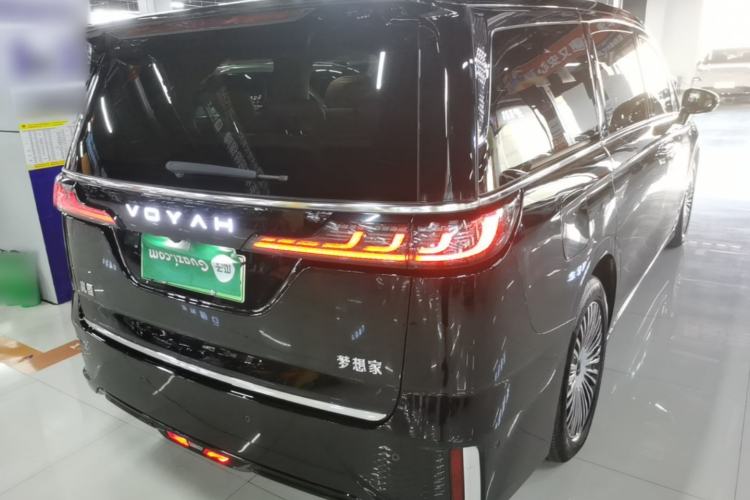 Used VOYAH Dream 2025 PHEV Four-Wheel Drive Prestige Kunpeng Edition Rear Right 45 Deg