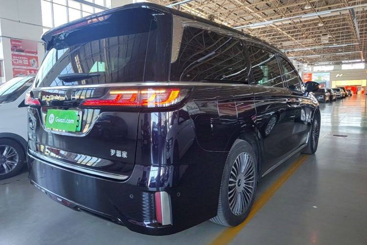 Used VOYAH Dream 2025 PHEV Four-Wheel Drive Prestige Kunpeng Edition Rear Right 45 Deg