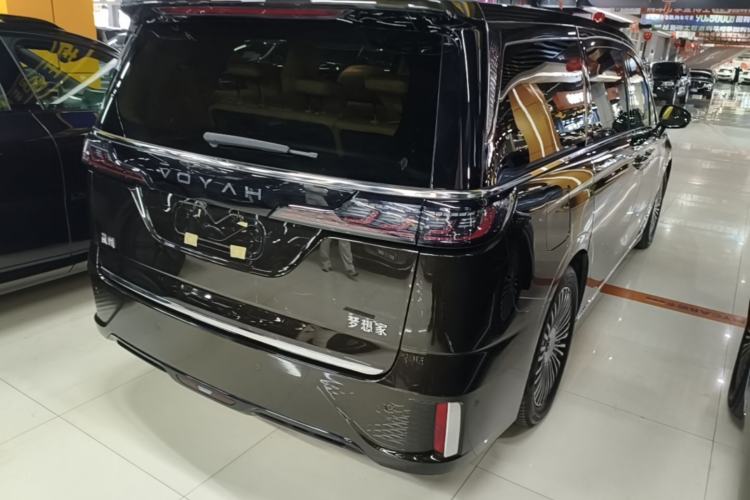 Used VOYAH Dream 2025 PHEV Four-Wheel-Drive Flagship Kunpeng Edition Rear Right 45 Deg