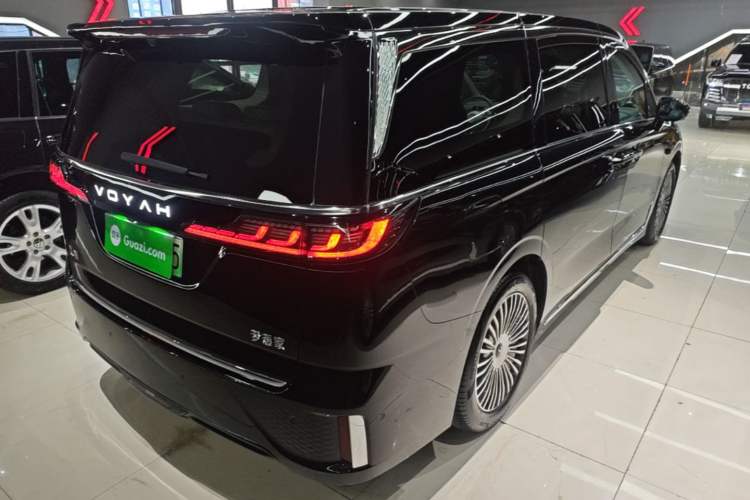 Used VOYAH Dream 2025 PHEV Four-Wheel Drive Prestige Qiankun Edition Rear Right 45 Deg