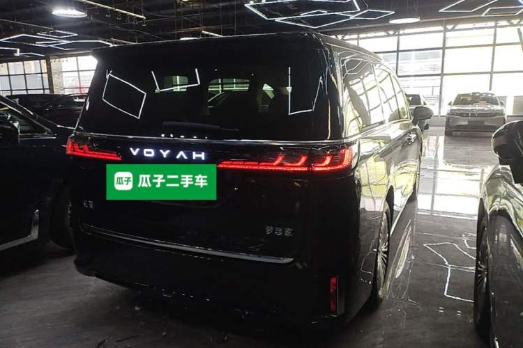 Used VOYAH Dream 2025 PHEV Four-Wheel-Drive Flagship Kunpeng Edition Rear Right 45 Deg
