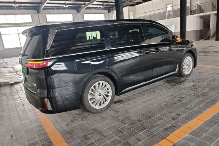 Used VOYAH Dream 2025 PHEV Four-Wheel Drive Excellence Kunpeng Edition Rear Right 45 Deg