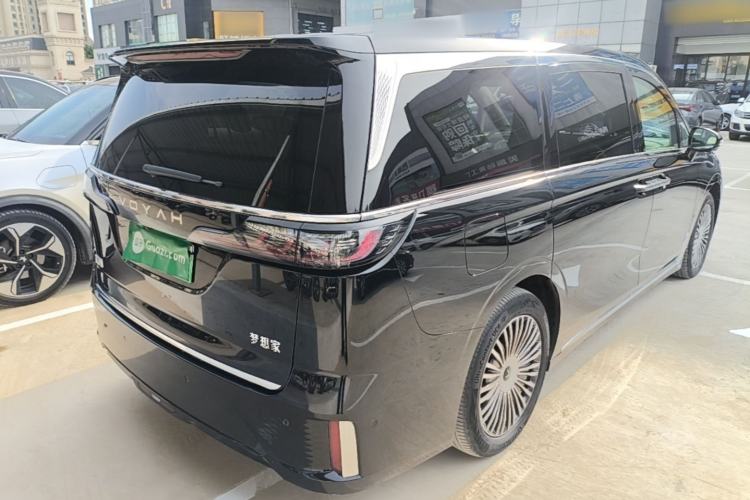 Used VOYAH Dream 2025 PHEV Four-Wheel Drive Prestige Kunpeng Edition Rear Right 45 Deg