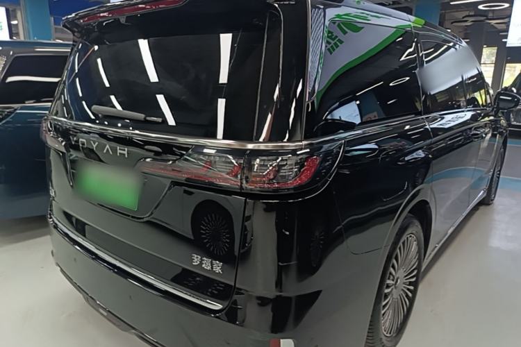 Used VOYAH Dream 2025 PHEV Four-Wheel-Drive Flagship Version – Qiankun Edition Rear Right 45 Deg