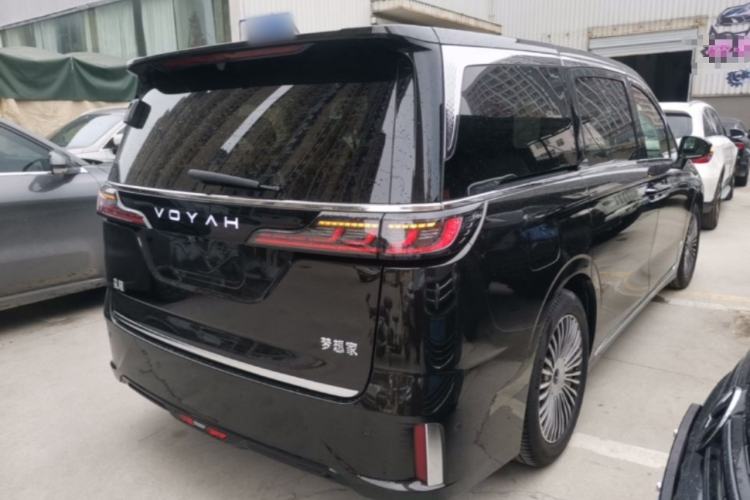 Used VOYAH Dream 2025 PHEV Four-Wheel Drive Prestige Qiankun Edition Rear Right 45 Deg