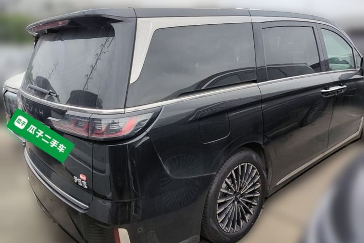 Used VOYAH Dream 2025 PHEV Four-Wheel-Drive Flagship Version – Qiankun Edition Rear Right 45 Deg