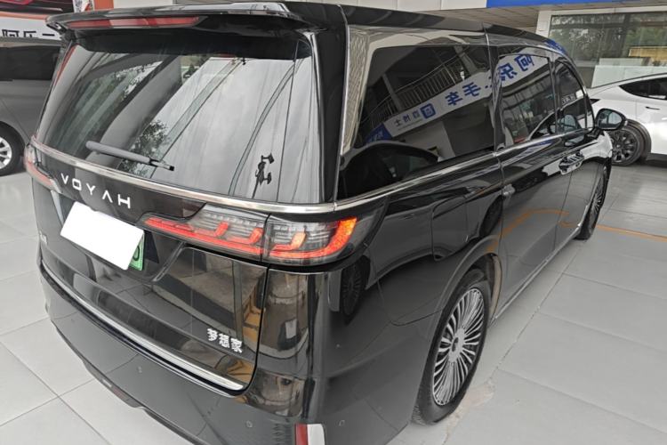 Used VOYAH Dream 2025 PHEV Four-Wheel-Drive Flagship Kunpeng Edition Rear Right 45 Deg