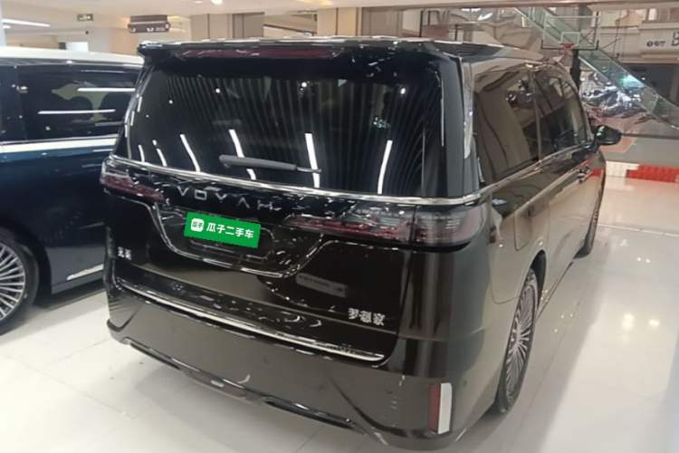 Used VOYAH Dream 2025 PHEV Four-Wheel Drive Prestige Kunpeng Edition Rear Right 45 Deg
