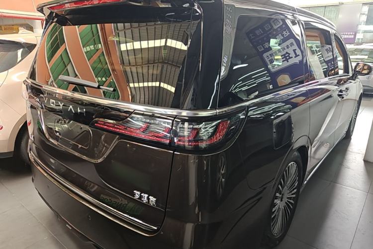 Used VOYAH Dream 2025 PHEV Four-Wheel-Drive Flagship Kunpeng Edition Rear Right 45 Deg