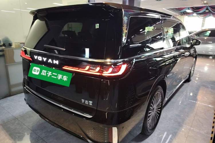 Used VOYAH Dream 2025 PHEV Four-Wheel-Drive Flagship Kunpeng Edition Rear Right 45 Deg