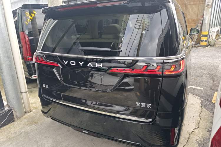 Used VOYAH Dream 2025 PHEV Four-Wheel Drive Prestige Kunpeng Edition Rear Right 45 Deg
