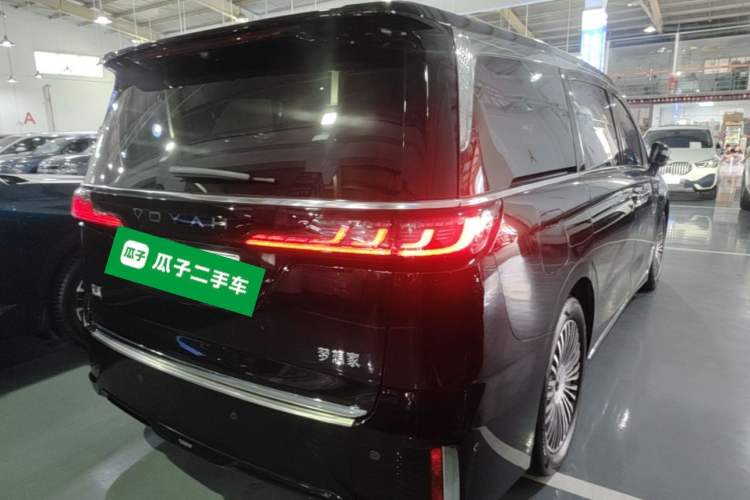 Used VOYAH Dream 2025 PHEV Four-Wheel-Drive Flagship Version – Qiankun Edition Rear Right 45 Deg