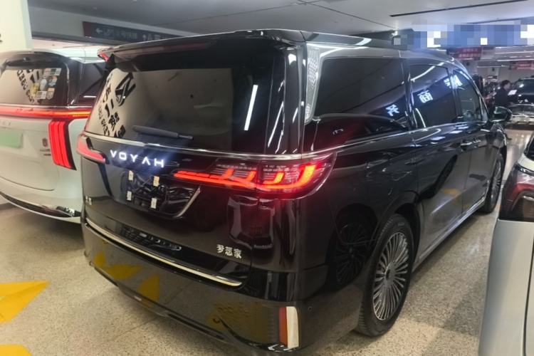 Used VOYAH Dream 2025 PHEV Four-Wheel Drive Prestige Kunpeng Edition Rear Right 45 Deg