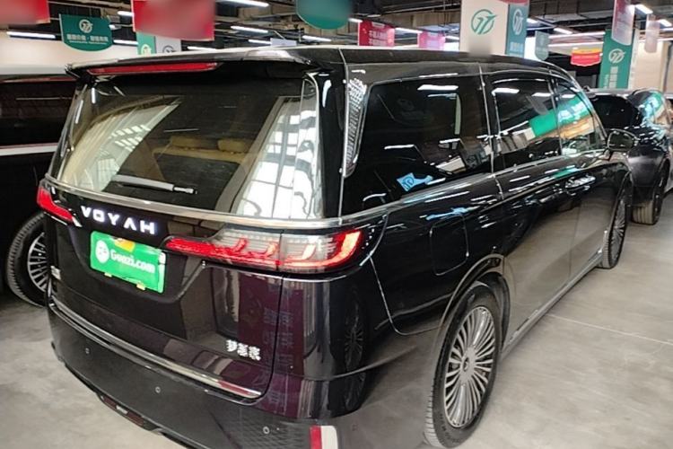 Used VOYAH Dream 2025 PHEV Four-Wheel-Drive Flagship Kunpeng Edition Rear Right 45 Deg