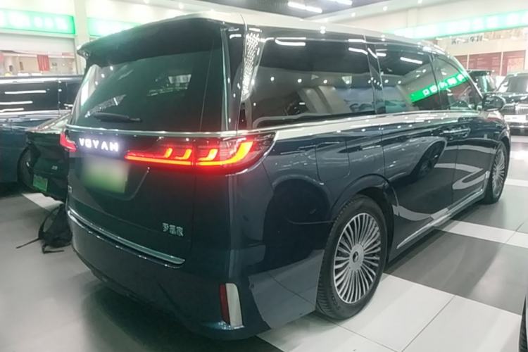 Used VOYAH Dream 2025 PHEV Four-Wheel-Drive Flagship Version – Qiankun Edition Rear Right 45 Deg