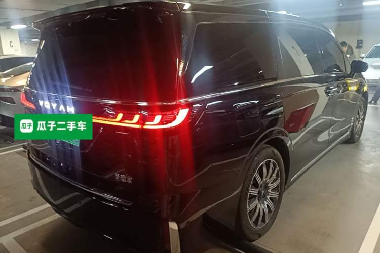 Used VOYAH Dream 2025 EV Four-Wheel Drive Prestige Qiankun Edition Rear Right 45 Deg