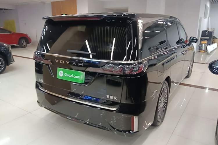 Used VOYAH Dream 2025 PHEV Four-Wheel-Drive Flagship Kunpeng Edition Rear Right 45 Deg