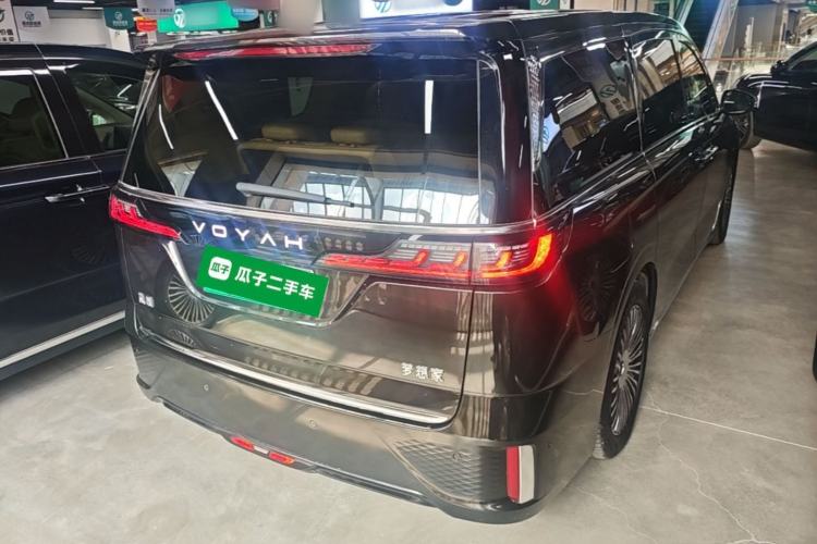Used VOYAH Dream 2025 PHEV Four-Wheel-Drive Flagship Kunpeng Edition Rear Right 45 Deg