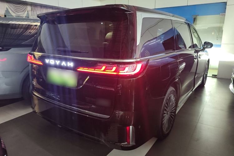 Used VOYAH Dream 2025 PHEV Four-Wheel Drive Prestige Kunpeng Edition Rear Right 45 Deg