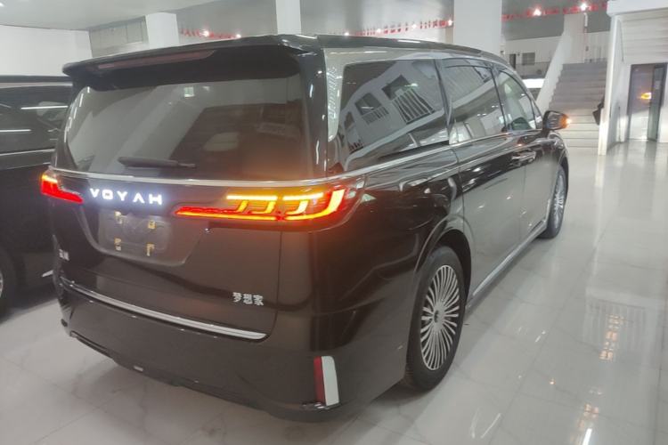 Used VOYAH Dream 2025 PHEV Four-Wheel Drive Prestige Kunpeng Edition Rear Right 45 Deg