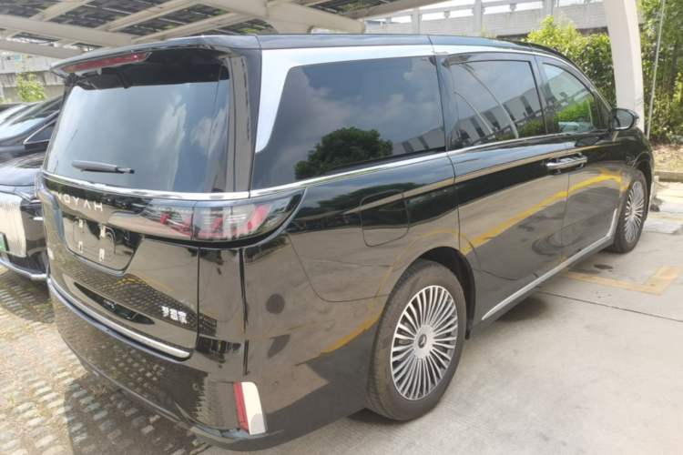 Used VOYAH Dream 2025 PHEV Four-Wheel Drive Prestige Qiankun Edition Rear Right 45 Deg
